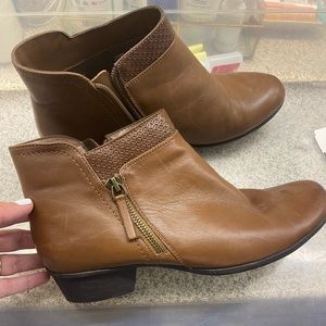 women’s rockport booties size 9